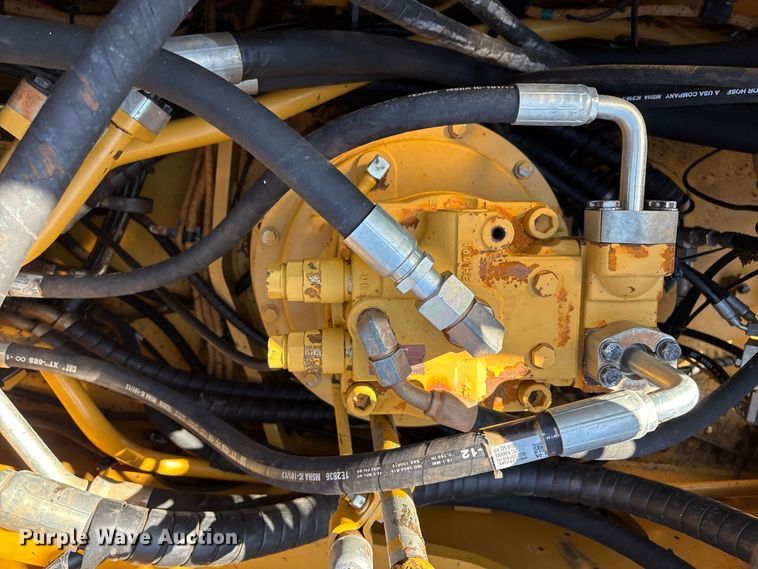 image for item FI0192 2015 Caterpillar 336FL excavator