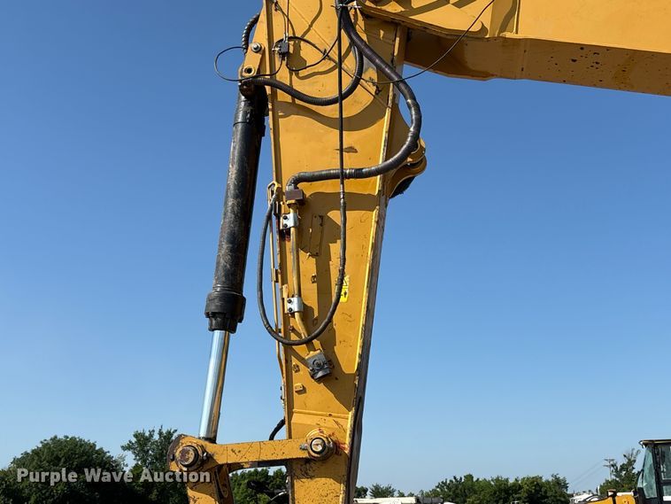 image for item FI0192 2015 Caterpillar 336FL excavator