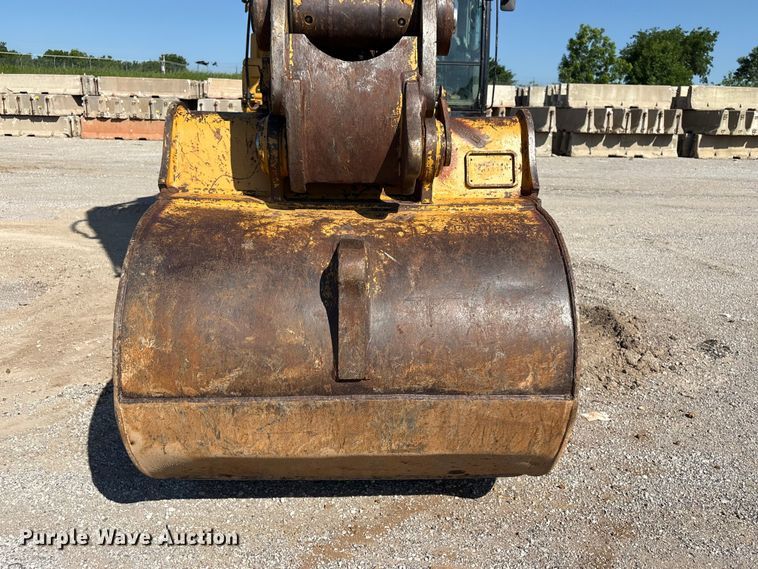 image for item FI0192 2015 Caterpillar 336FL excavator
