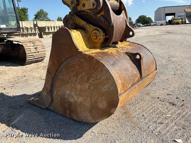 image for item FI0192 2015 Caterpillar 336FL excavator