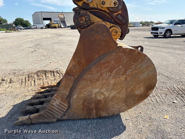 image for item FI0192 2015 Caterpillar 336FL excavator