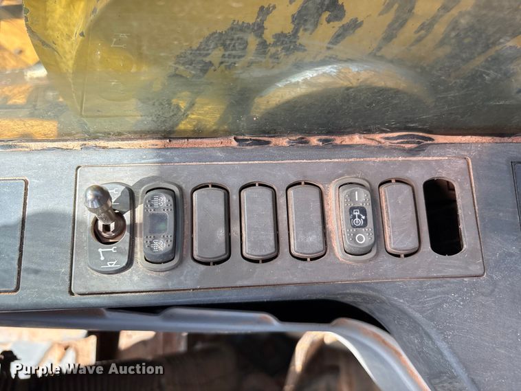 image for item FI0192 2015 Caterpillar 336FL excavator