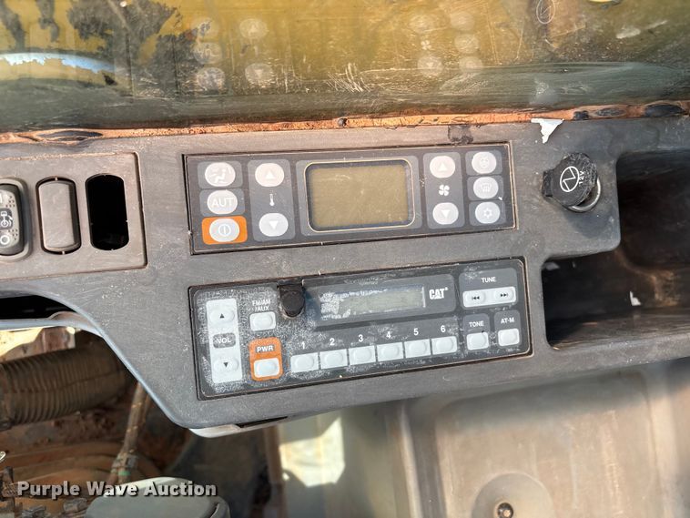 image for item FI0192 2015 Caterpillar 336FL excavator