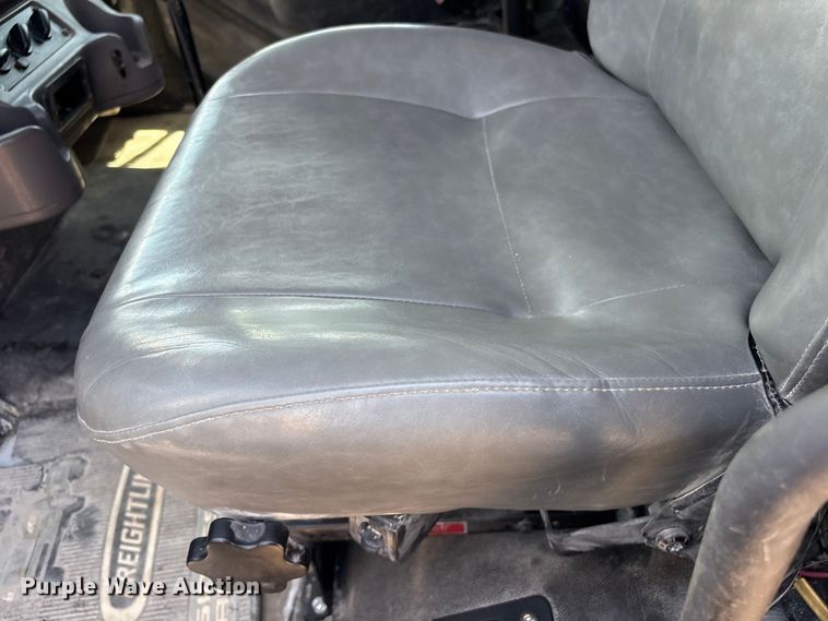 image for item FI0196 2012 Freightliner Business Class M2 utility / service truck