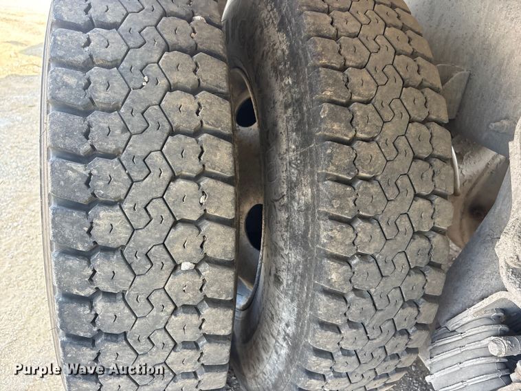 image for item FI0197 2017 Kenworth W900 ready mix truck