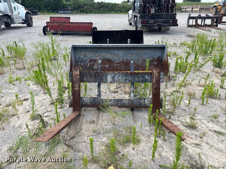 image for item FI0198 Telehandler attachments