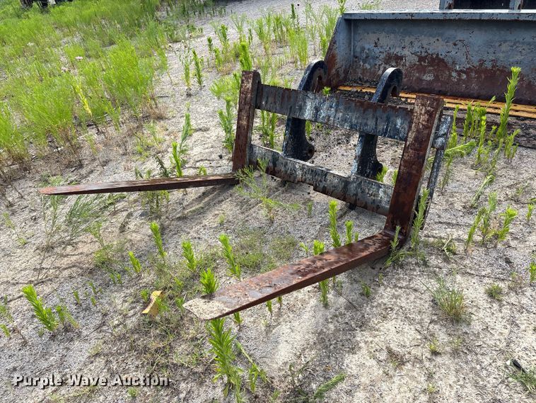 image for item FI0198 Telehandler attachments