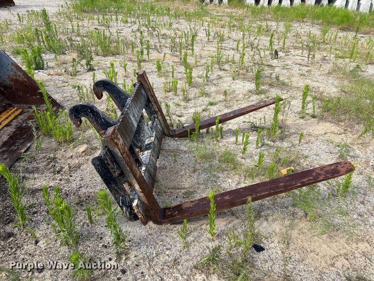 image for item FI0198 Telehandler attachments