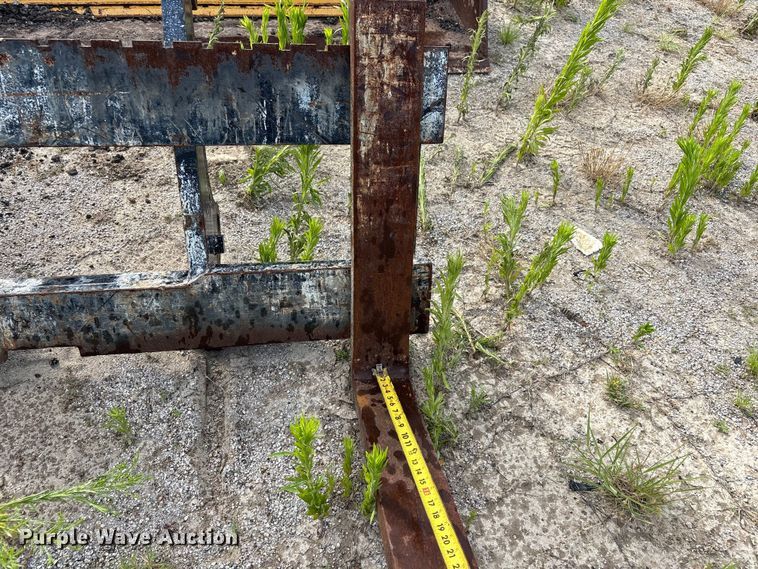 image for item FI0198 Telehandler attachments