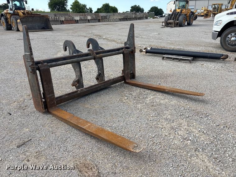 image for item FI0201 Caterpillar 69