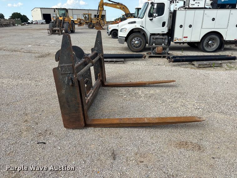 image for item FI0201 Caterpillar 69