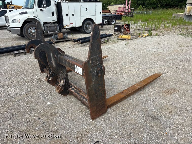 image for item FI0201 Caterpillar 69