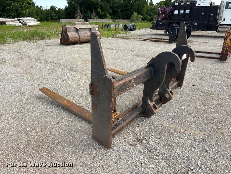 image for item FI0201 Caterpillar 69