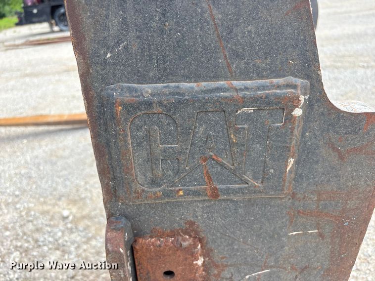image for item FI0201 Caterpillar 69