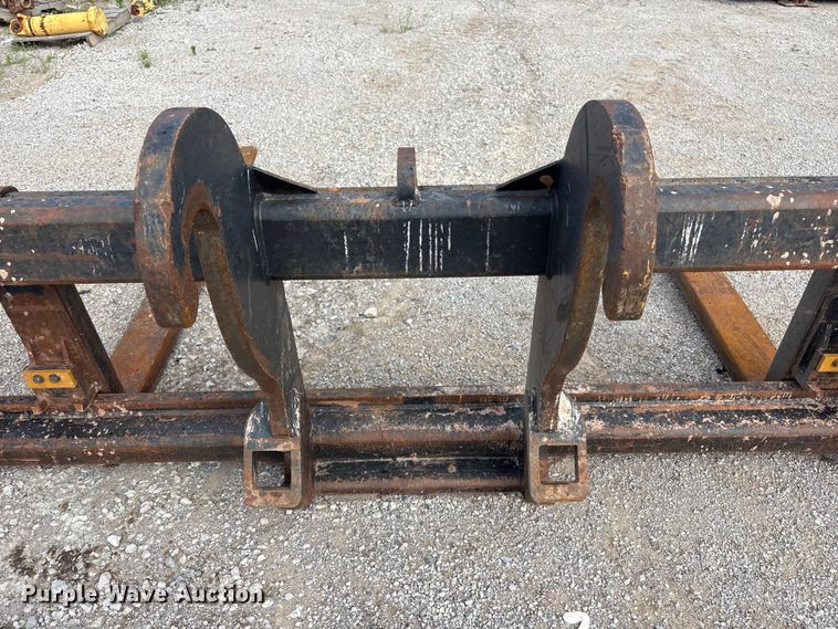 image for item FI0201 Caterpillar 69