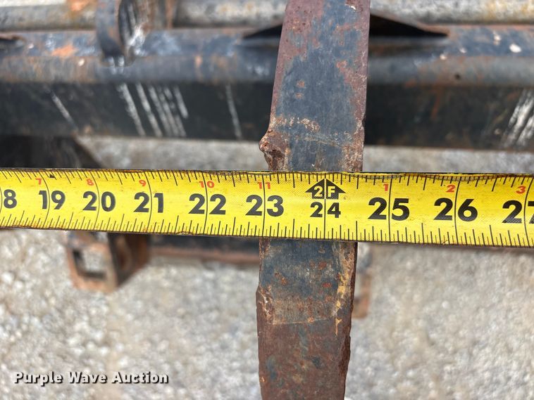 image for item FI0201 Caterpillar 69