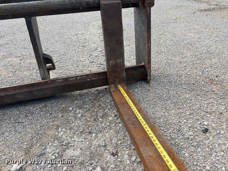 image for item FI0201 Caterpillar 69