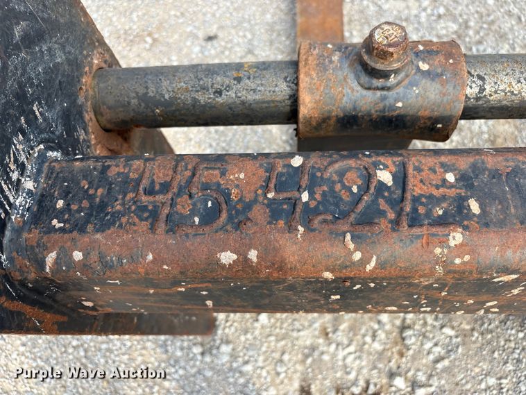 image for item FI0201 Caterpillar 69