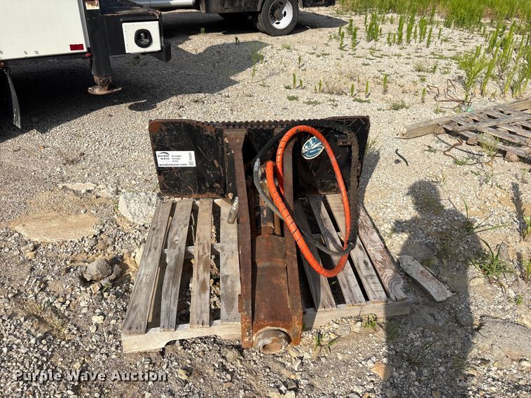 image for item FI0203 Caterpillar H63 skid steer breaker
