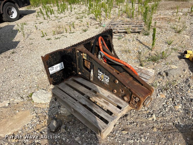 image for item FI0203 Caterpillar H63 skid steer breaker
