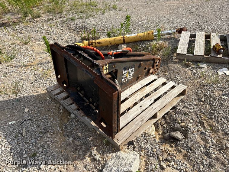 image for item FI0203 Caterpillar H63 skid steer breaker