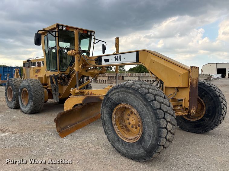 image for item FI0204 1996 Caterpillar 14H motor grader