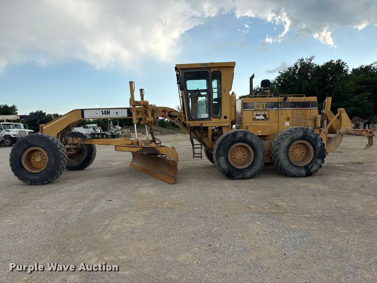 image for item FI0204 1996 Caterpillar 14H motor grader