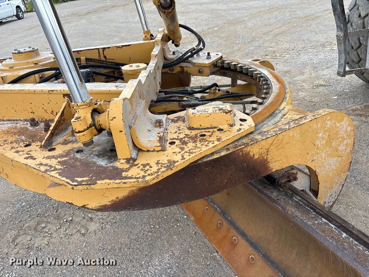 image for item FI0204 1996 Caterpillar 14H motor grader