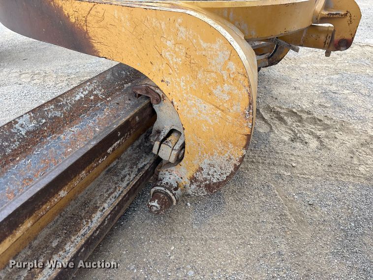 image for item FI0204 1996 Caterpillar 14H motor grader