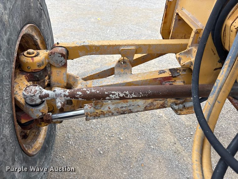 image for item FI0204 1996 Caterpillar 14H motor grader