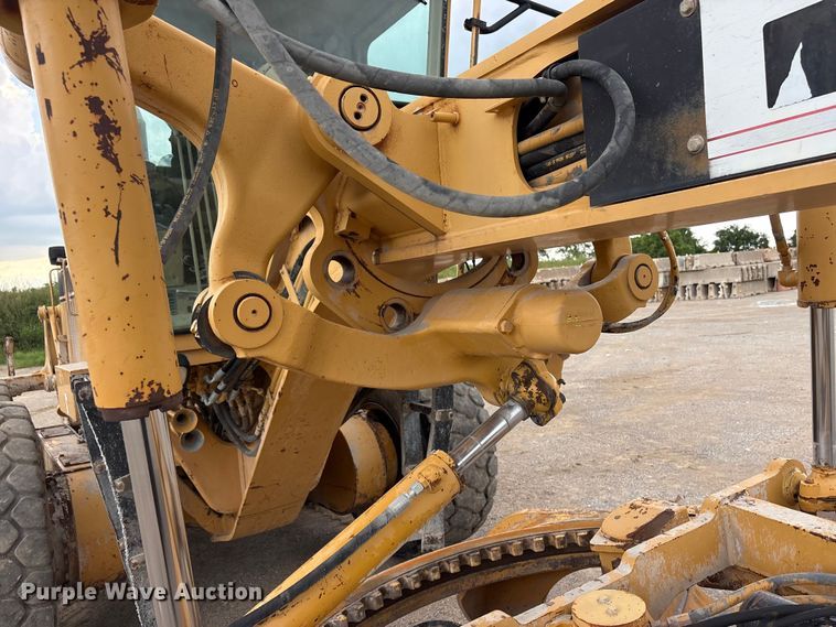 image for item FI0204 1996 Caterpillar 14H motor grader