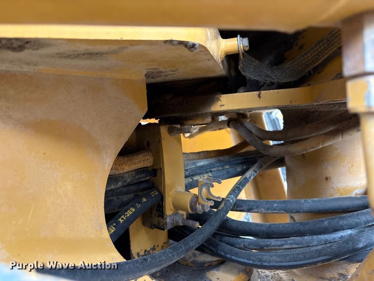 image for item FI0204 1996 Caterpillar 14H motor grader