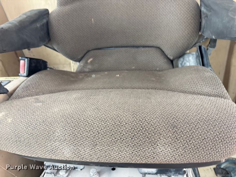 image for item FI0204 1996 Caterpillar 14H motor grader
