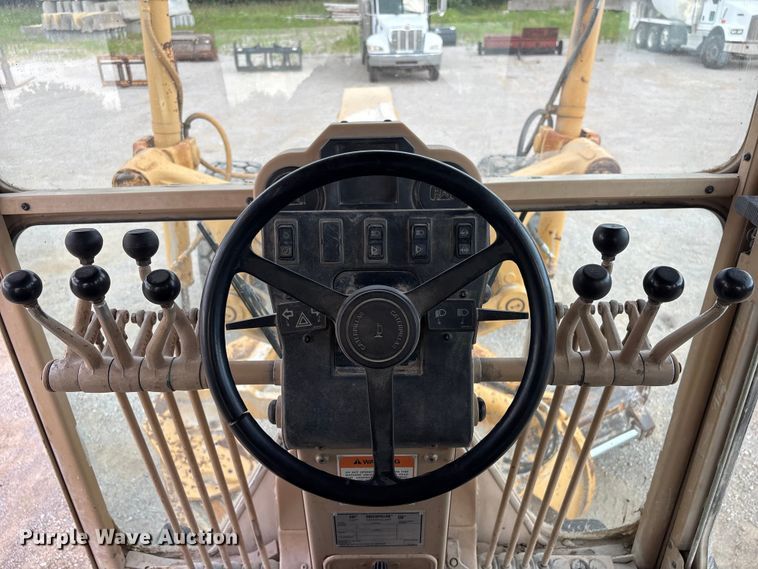 image for item FI0204 1996 Caterpillar 14H motor grader