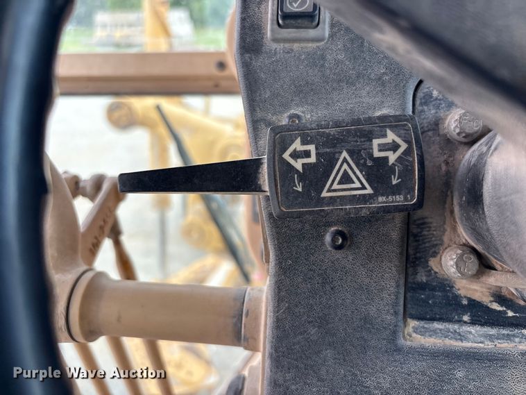 image for item FI0204 1996 Caterpillar 14H motor grader