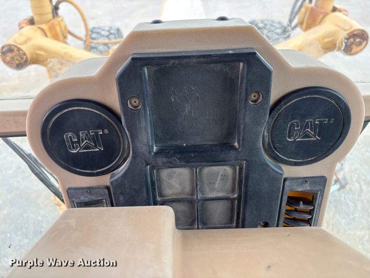 image for item FI0204 1996 Caterpillar 14H motor grader