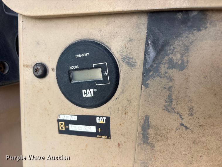 image for item FI0204 1996 Caterpillar 14H motor grader