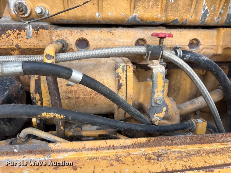 image for item FI0204 1996 Caterpillar 14H motor grader