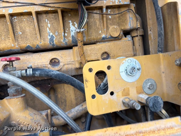 image for item FI0204 1996 Caterpillar 14H motor grader