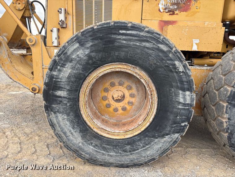 image for item FI0204 1996 Caterpillar 14H motor grader