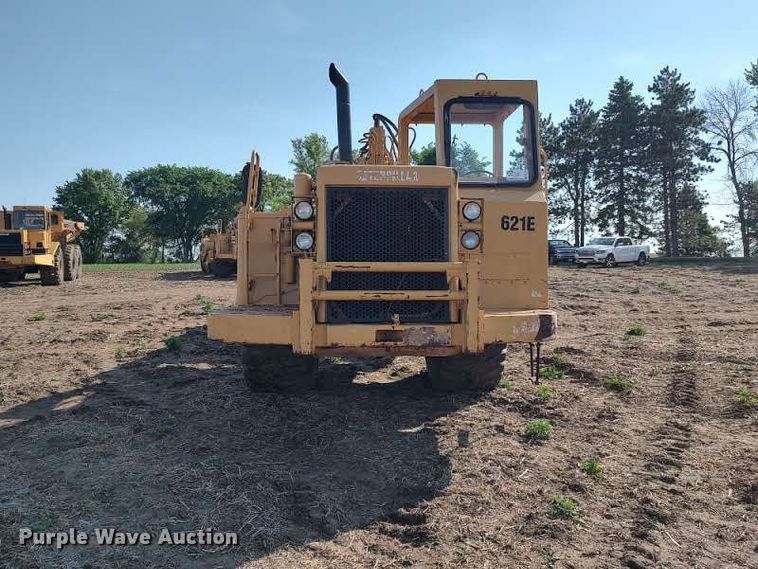 image for item FK0183 1987 Caterpillar 621E scraper