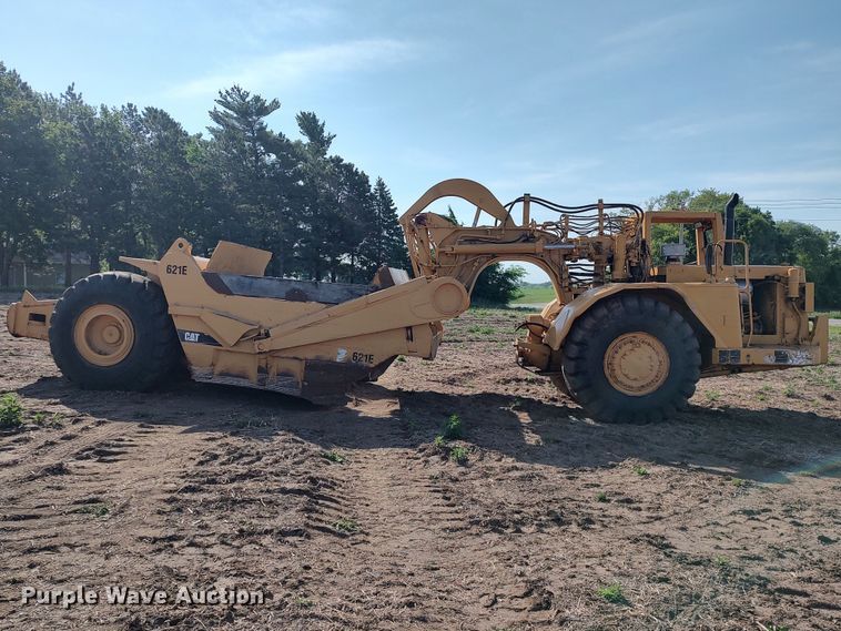 image for item FK0183 1987 Caterpillar 621E scraper