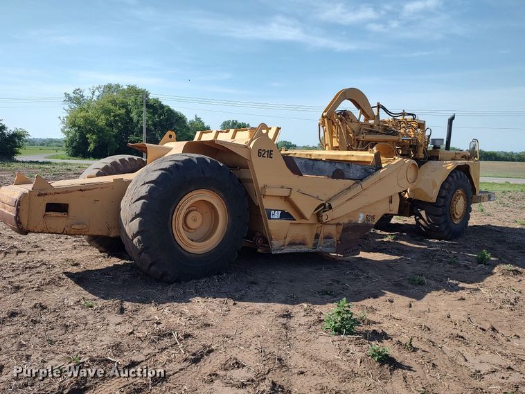 image for item FK0183 1987 Caterpillar 621E scraper
