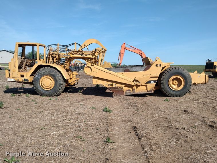 image for item FK0183 1987 Caterpillar 621E scraper