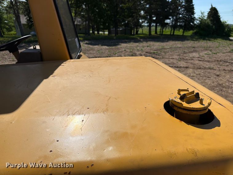image for item FK0183 1987 Caterpillar 621E scraper