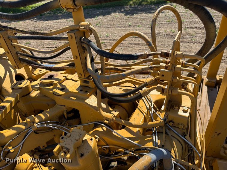 image for item FK0183 1987 Caterpillar 621E scraper