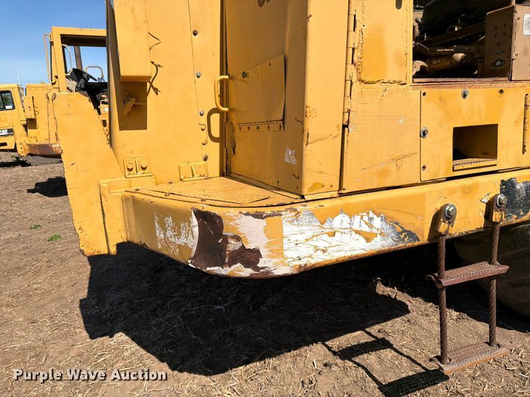 image for item FK0183 1987 Caterpillar 621E scraper