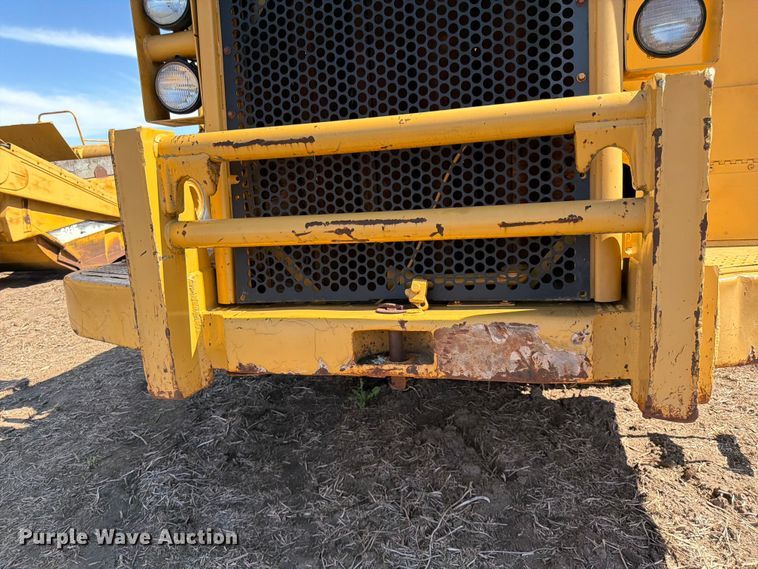image for item FK0183 1987 Caterpillar 621E scraper