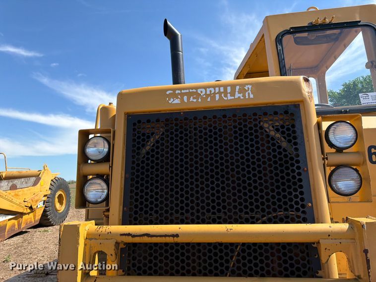 image for item FK0183 1987 Caterpillar 621E scraper