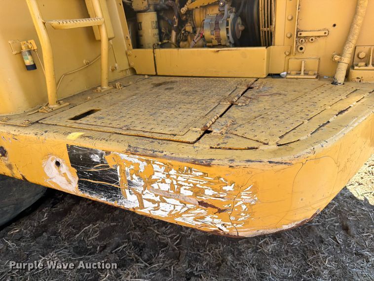 image for item FK0183 1987 Caterpillar 621E scraper